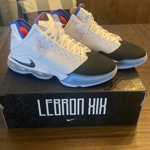 NWB Nike Lebron XIX